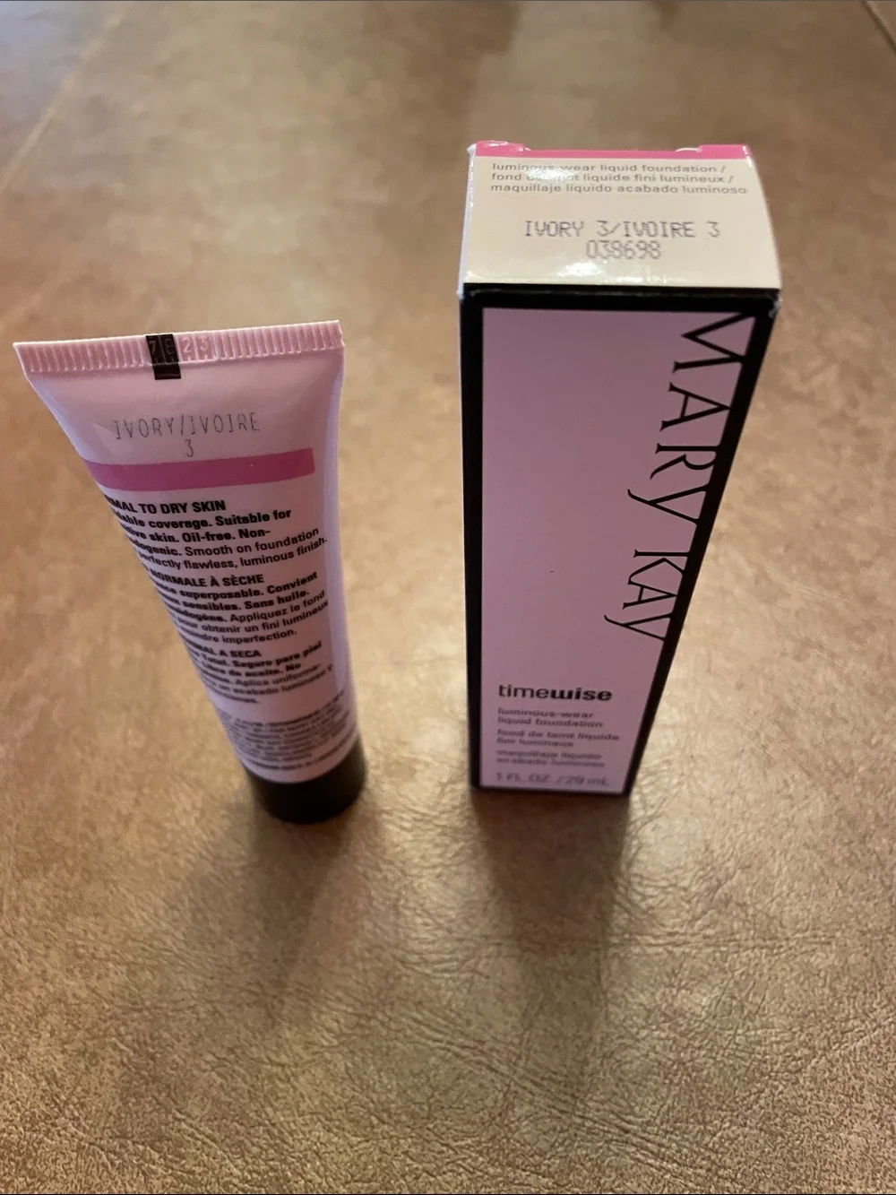 Mary Kay Discontinued TimeWise Luminous-Wear Foundation -Ivory 3 New